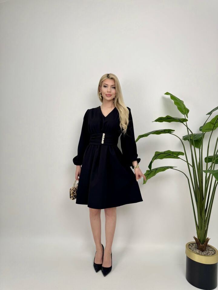 1003 OMUZ PİLE KUŞAKLI ELBİSE BLACK - SİYAH