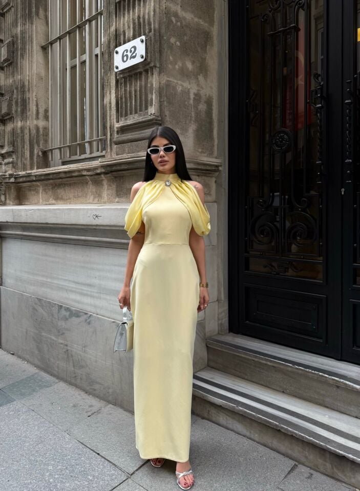 3069 BROŞLU ELBİSE YELLOW - SARI