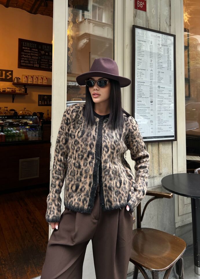 5017 LEOPAR DESEN TRİKO HIRKA