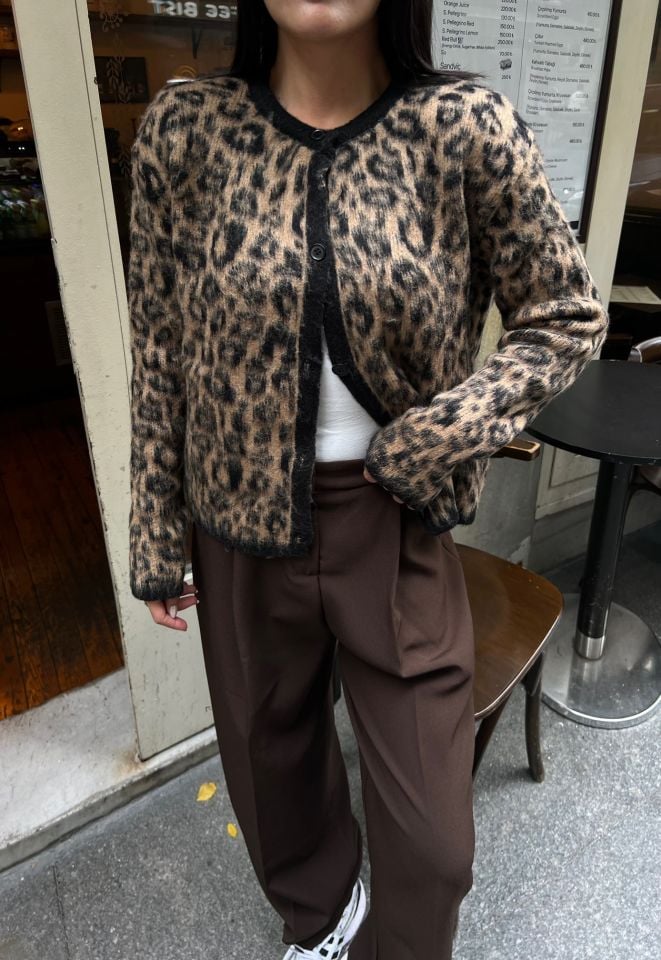 5017 LEOPAR DESEN TRİKO HIRKA LEOPAR